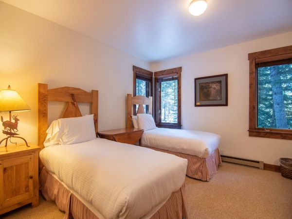 Upper Level Twin Bedroom