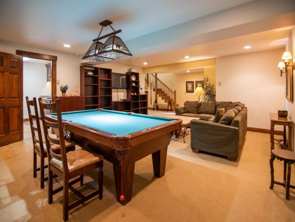 Lower Level Living Area with Pool Table