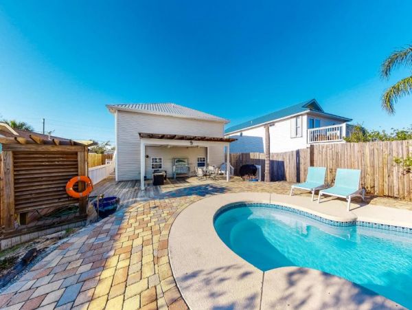 Mexico Beach Vacation Home Two Bedrooms with Pool