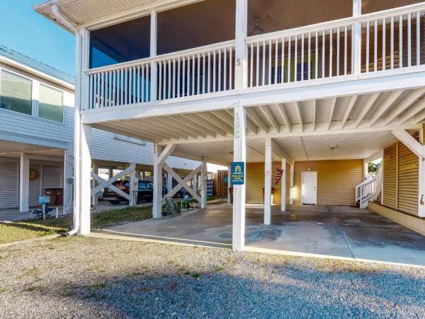 Mexico Beach Vacation Home Two Bedrooms with Pool