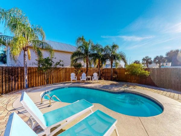 Mexico Beach Vacation Home Two Bedrooms with Pool