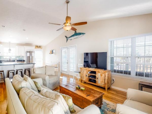 Mexico Beach Vacation Home Two Bedrooms with Pool