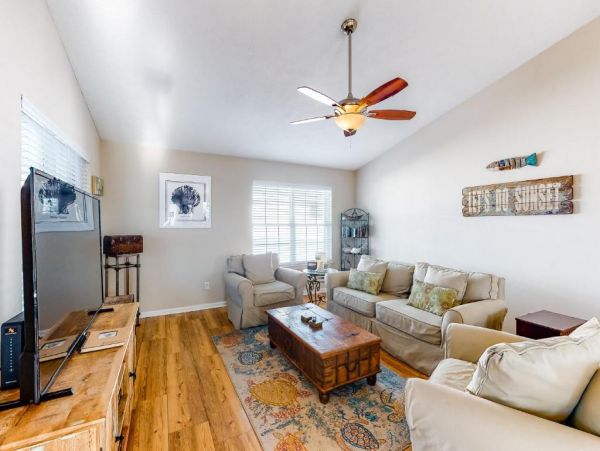 Mexico Beach Vacation Home Two Bedrooms with Pool