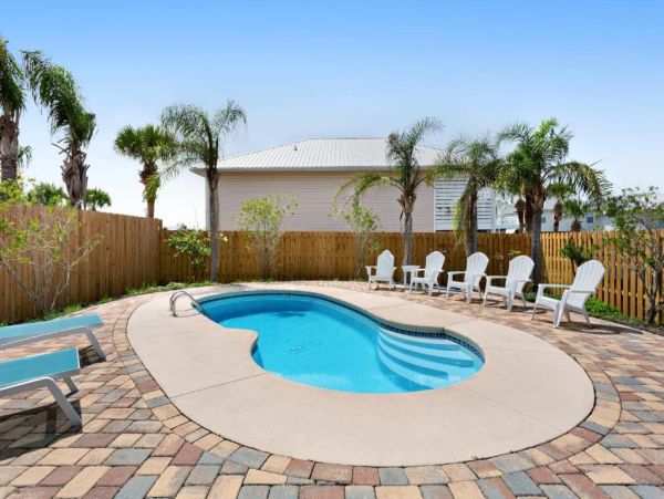 Mexico Beach Vacation Home Two Bedrooms with Pool