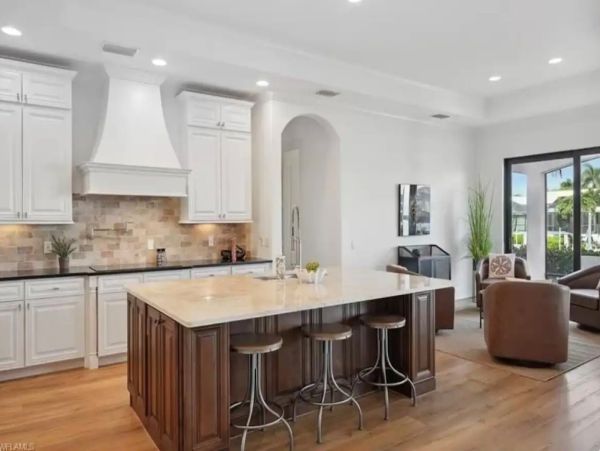 Impressive Five Bedroom  Coastal Retreat with Private Pool in Marco Island