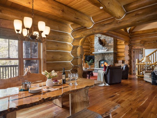 Luxury Log Cabin Style Vacation  Residence
