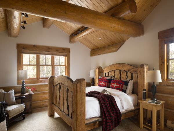 Luxury Log Cabin Style Vacation  Residence