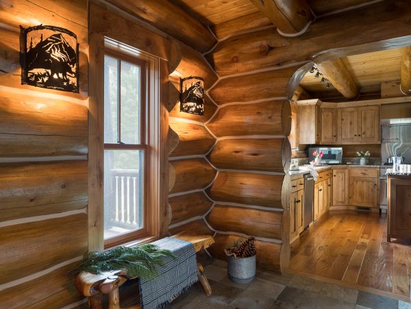 Luxury Log Cabin Style Vacation  Residence