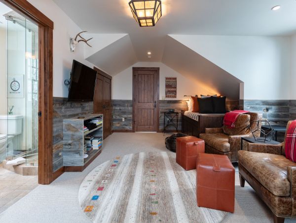 Teton Village Luxury Four Bedroom Cabin with Amazing Mountain View