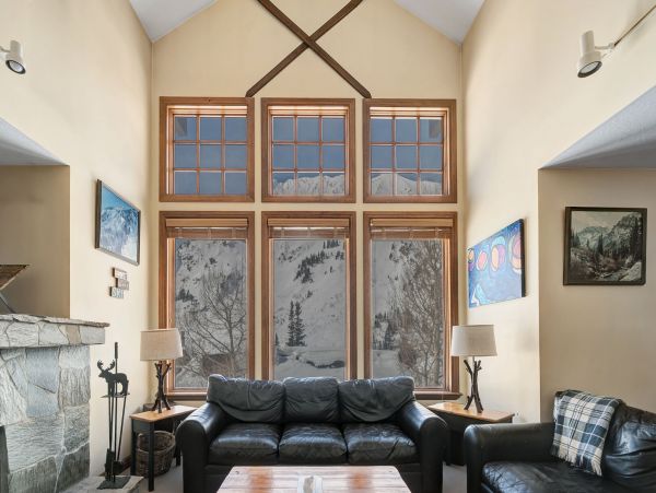 Alta Skiín/Ski-out Four Bedroom Vacation Rental Condo