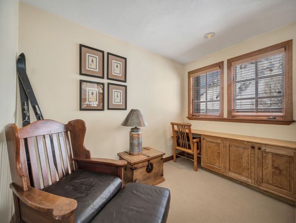 Alta Skiín/Ski-out Four Bedroom Vacation Rental Condo