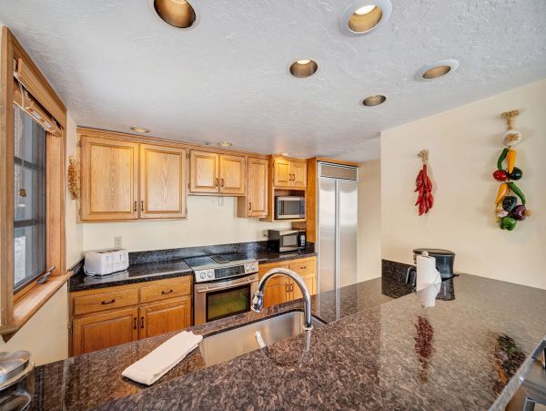 Alta Skiín/Ski-out Four Bedroom Vacation Rental Condo