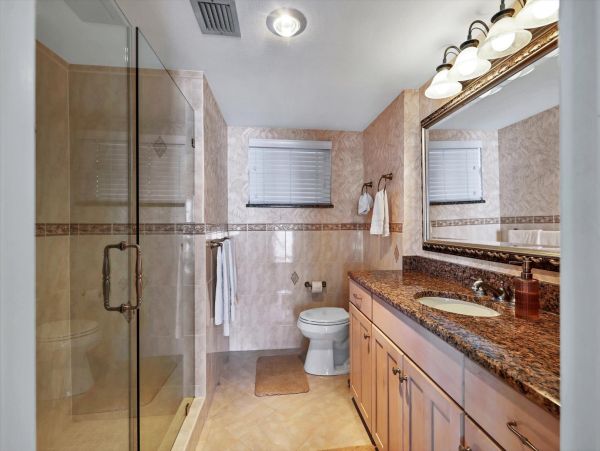 Updated Longboat Key Vacation Rental with Private Balcony