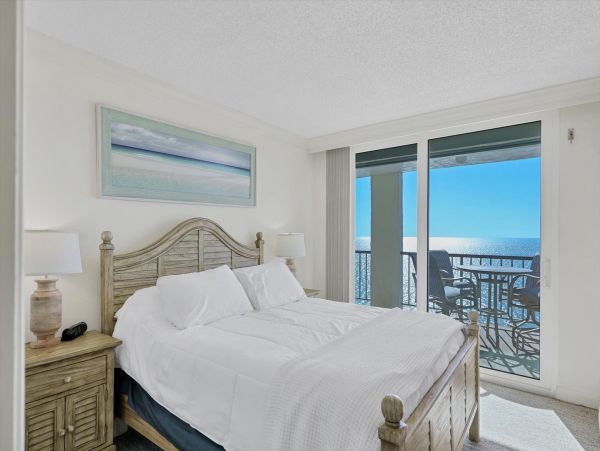 Updated Longboat Key Vacation Rental with Private Balcony
