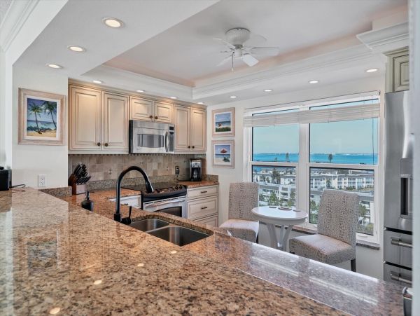 Updated Longboat Key Vacation Rental with Private Balcony
