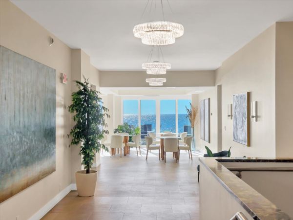 Updated Longboat Key Vacation Rental with Private Balcony