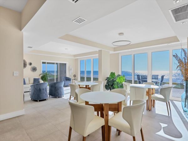 Updated Longboat Key Vacation Rental with Private Balcony
