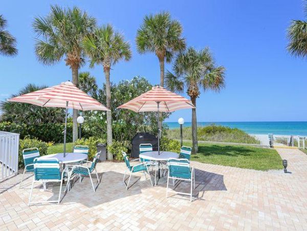 Updated Longboat Key Vacation Rental with Private Balcony