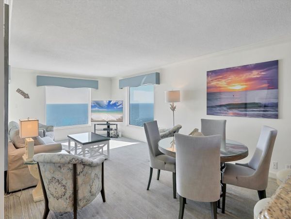 Updated Longboat Key Vacation Rental with Private Balcony