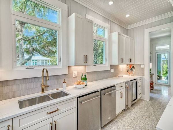 Inlet Beach Vacation Home Four Bedrooms with Guest House