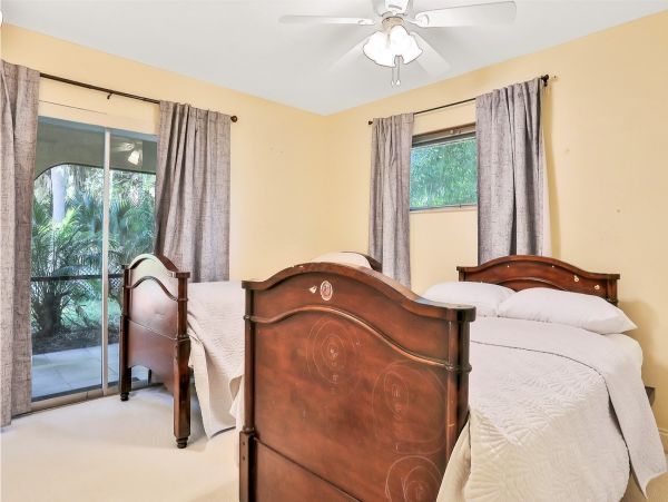 Charming Vacation Home in Sarasota 3 Bedrooms Walk To Beach