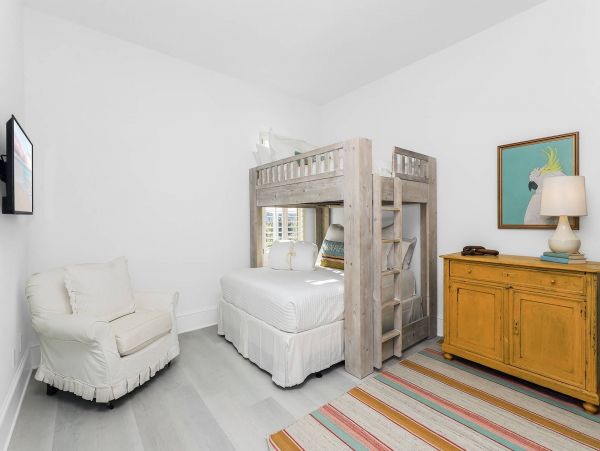 Blue Mountain Beach Four Bedrooms Vacation Home