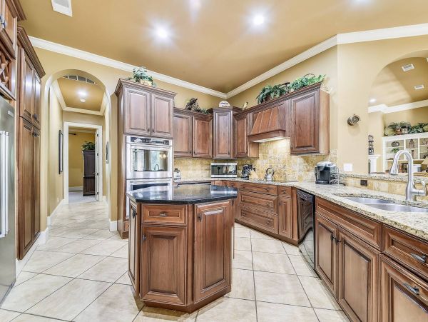 Six Bedroom Family Fun Home with Pool & Spa in Hilton Head