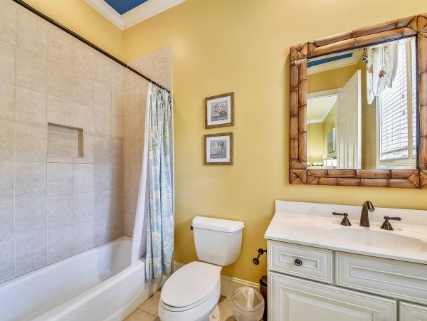 Six Bedroom Family Fun Home with Pool & Spa in Hilton Head