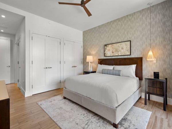 Ground Floor 3 Bedroom Luxury Condo Steps to Beach