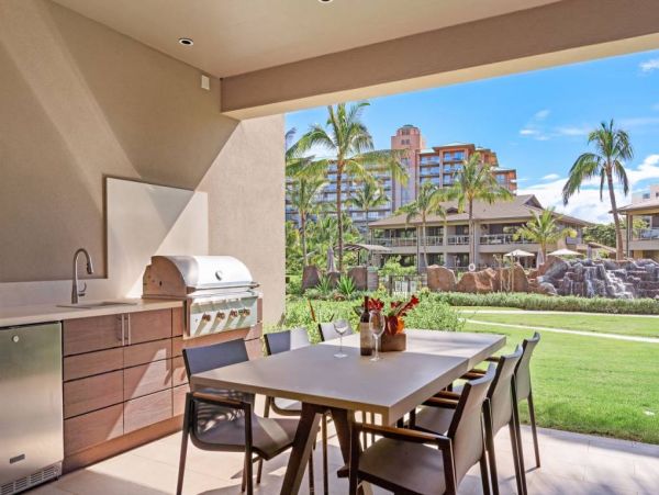 Ground Floor 3 Bedroom Luxury Condo Steps to Beach
