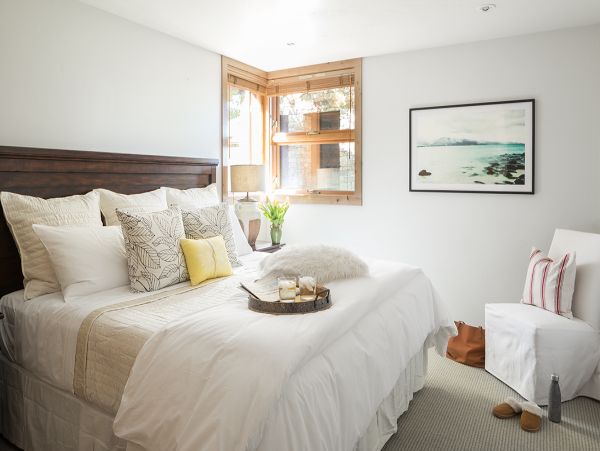 Understated Mountain Luxury Blends Style & Comfort