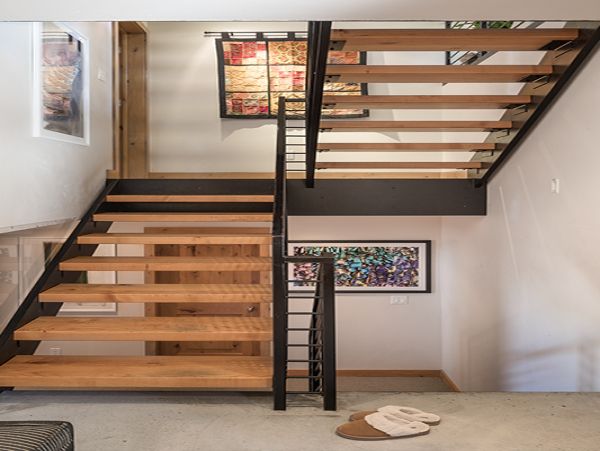 Understated Mountain Luxury Blends Style & Comfort