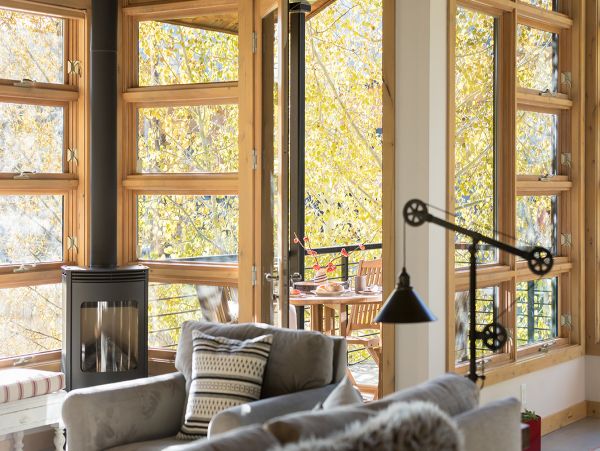 Understated Mountain Luxury Blends Style & Comfort