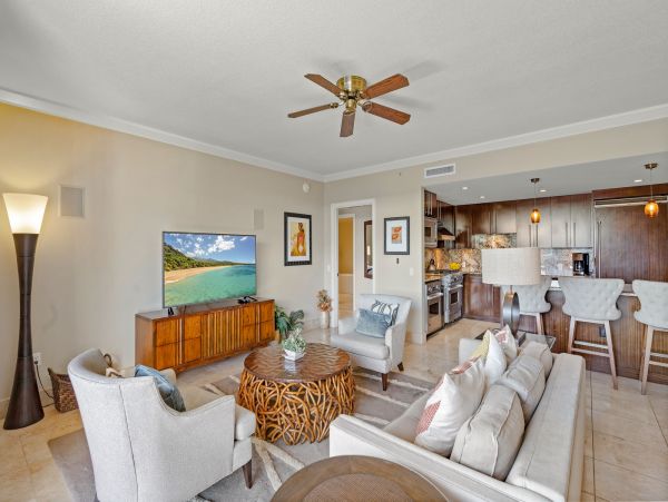 Exquisite Three Bedroom Ocean View Penthouse in Kaanapali