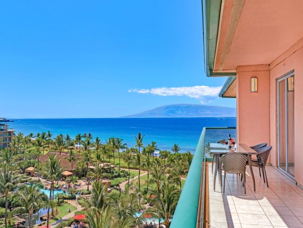 Exquisite Three Bedroom Ocean View Penthouse in Kaanapali