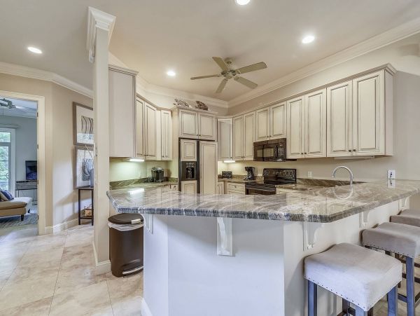 Hilton Head Vacation Home Five Bedroom with Pool