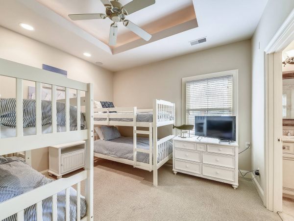 Hilton Head Vacation Home Five Bedroom with Pool