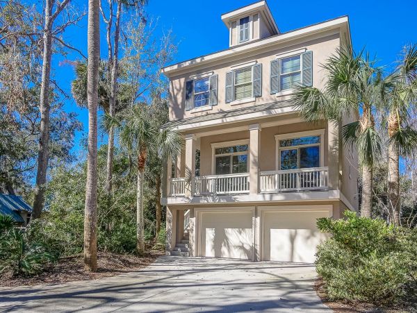 Hilton Head Vacation Home Five Bedroom with Pool