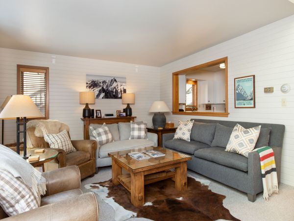 Teton Village 4 Bedroom Vacation Home Ski In - Ski Out