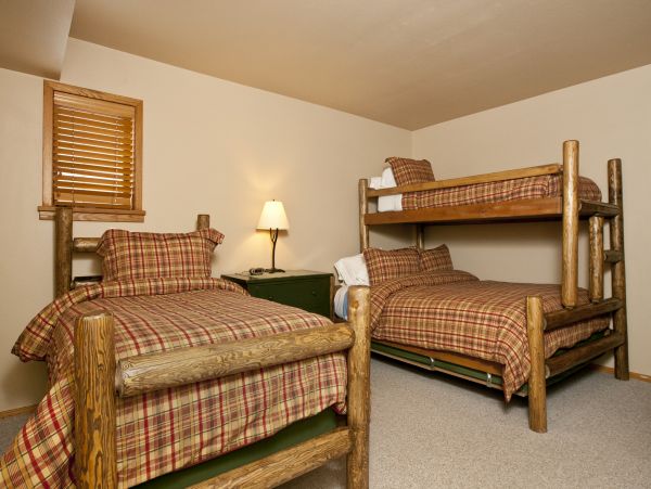 Teton Village 4 Bedroom Vacation Home Ski In - Ski Out