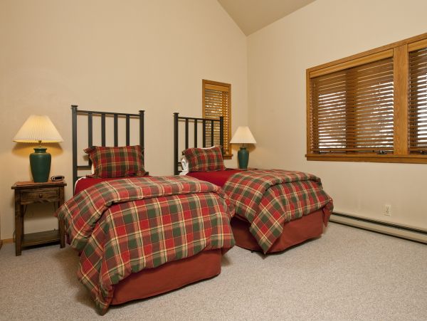 Teton Village 4 Bedroom Vacation Home Ski In - Ski Out