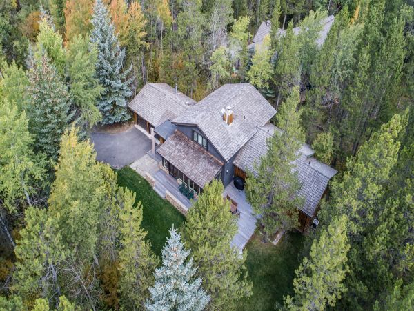 Spacious Four Bedroom Vacation Home in Wilson Village