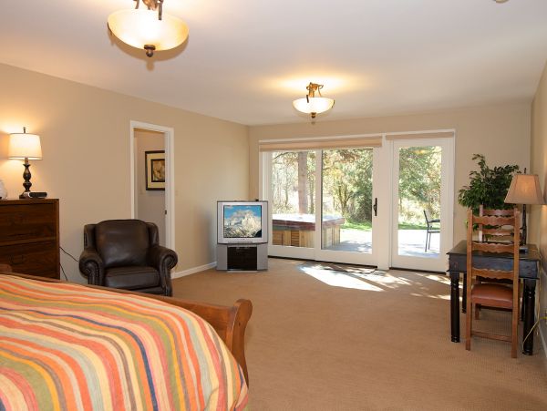 Spacious Four Bedroom Vacation Home in Wilson Village