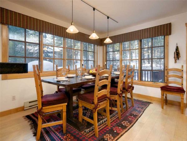 Great European Style Ski Chalet with 4 Bedrooms Sleeps 8 Guests