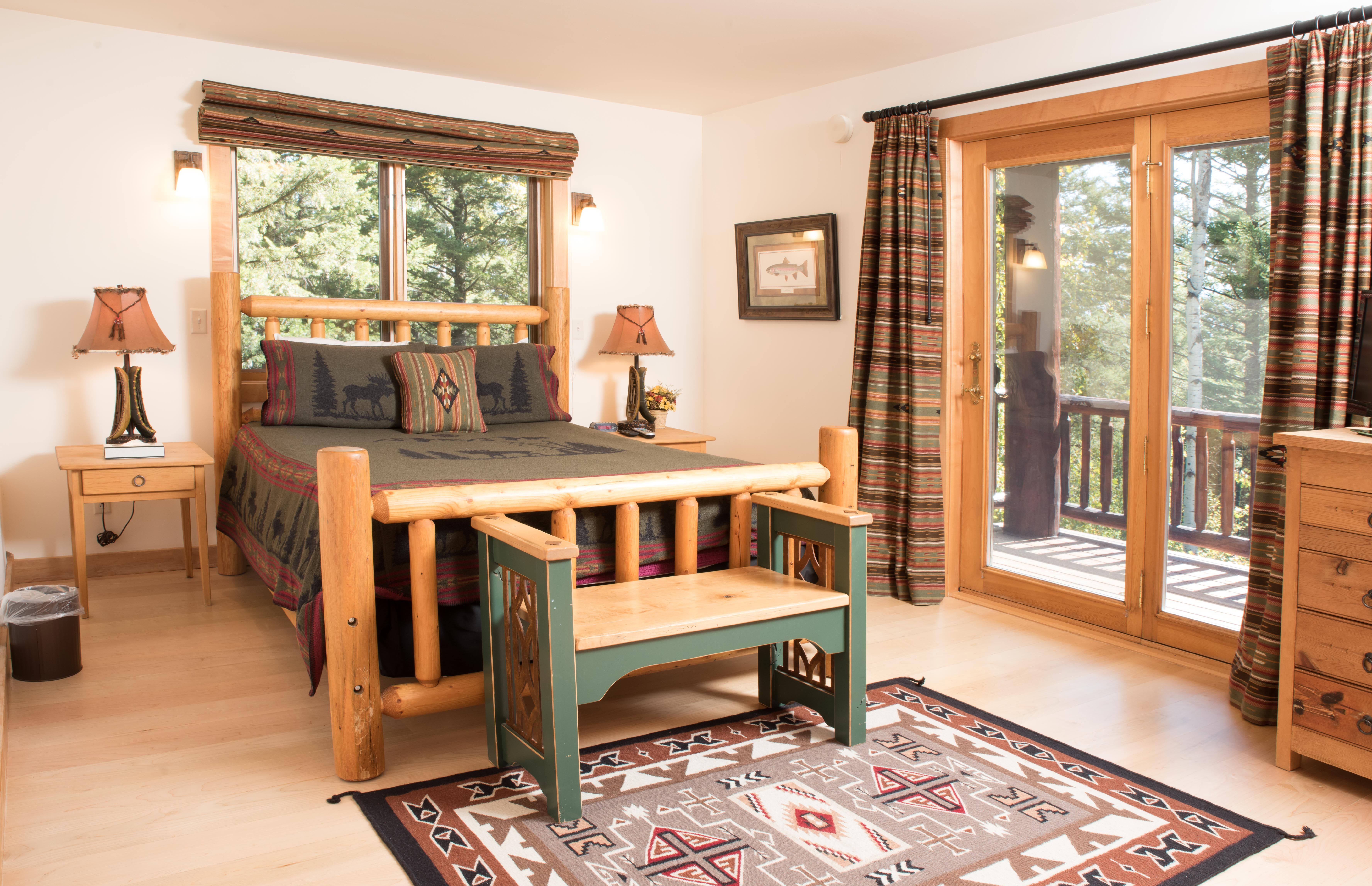 Great European Style Ski Chalet with 4 Bedrooms Sleeps 8 Guests