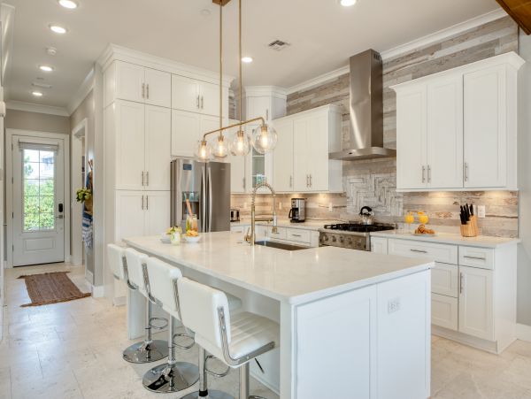 Waterfront Five Bedroom Home with Hot Tub in Miramar Beach