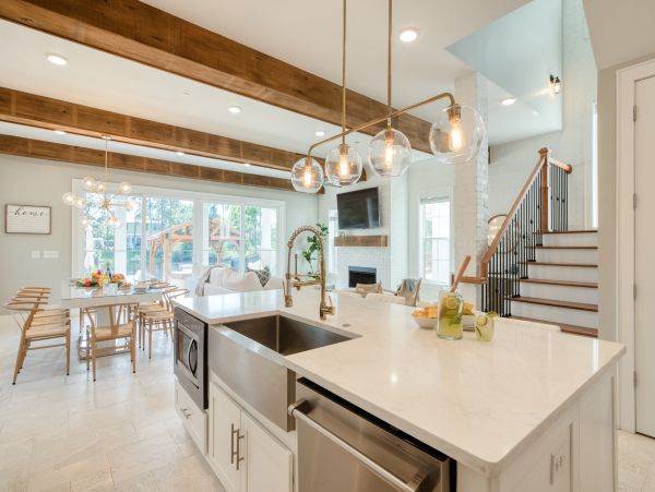 Waterfront Five Bedroom Home with Hot Tub in Miramar Beach