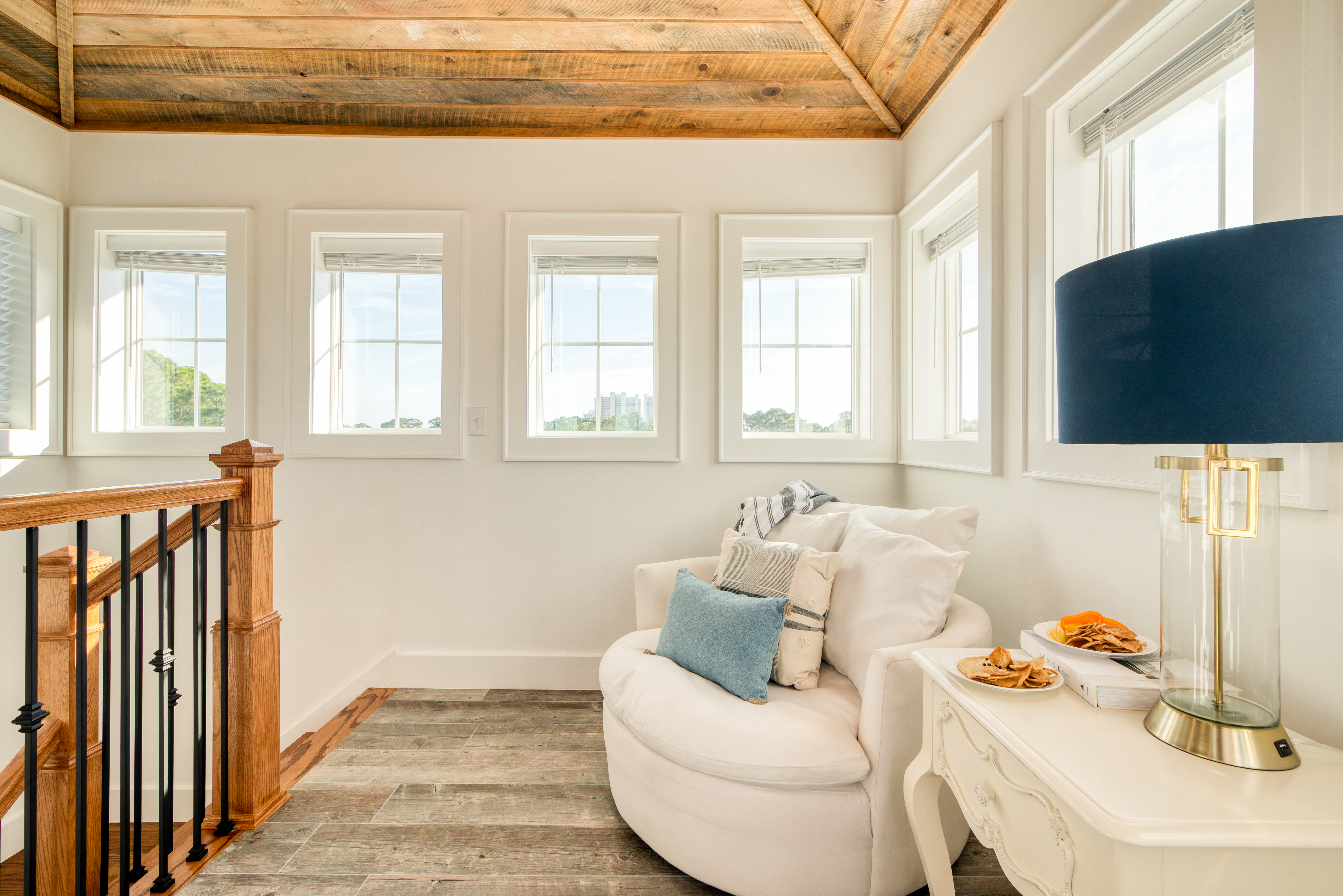 Waterfront Five Bedroom Home with Hot Tub in Miramar Beach
