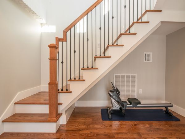 Waterfront Five Bedroom Home with Hot Tub in Miramar Beach