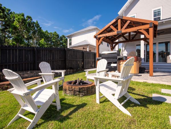 Waterfront Five Bedroom Home with Hot Tub in Miramar Beach